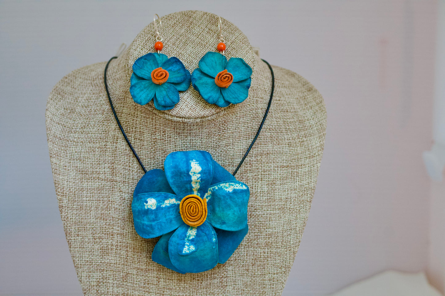 Kuri - Set of Lime Peels Earrings and Necklace