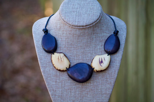 Chira - Tagua Seed Necklace / Mixed Colors